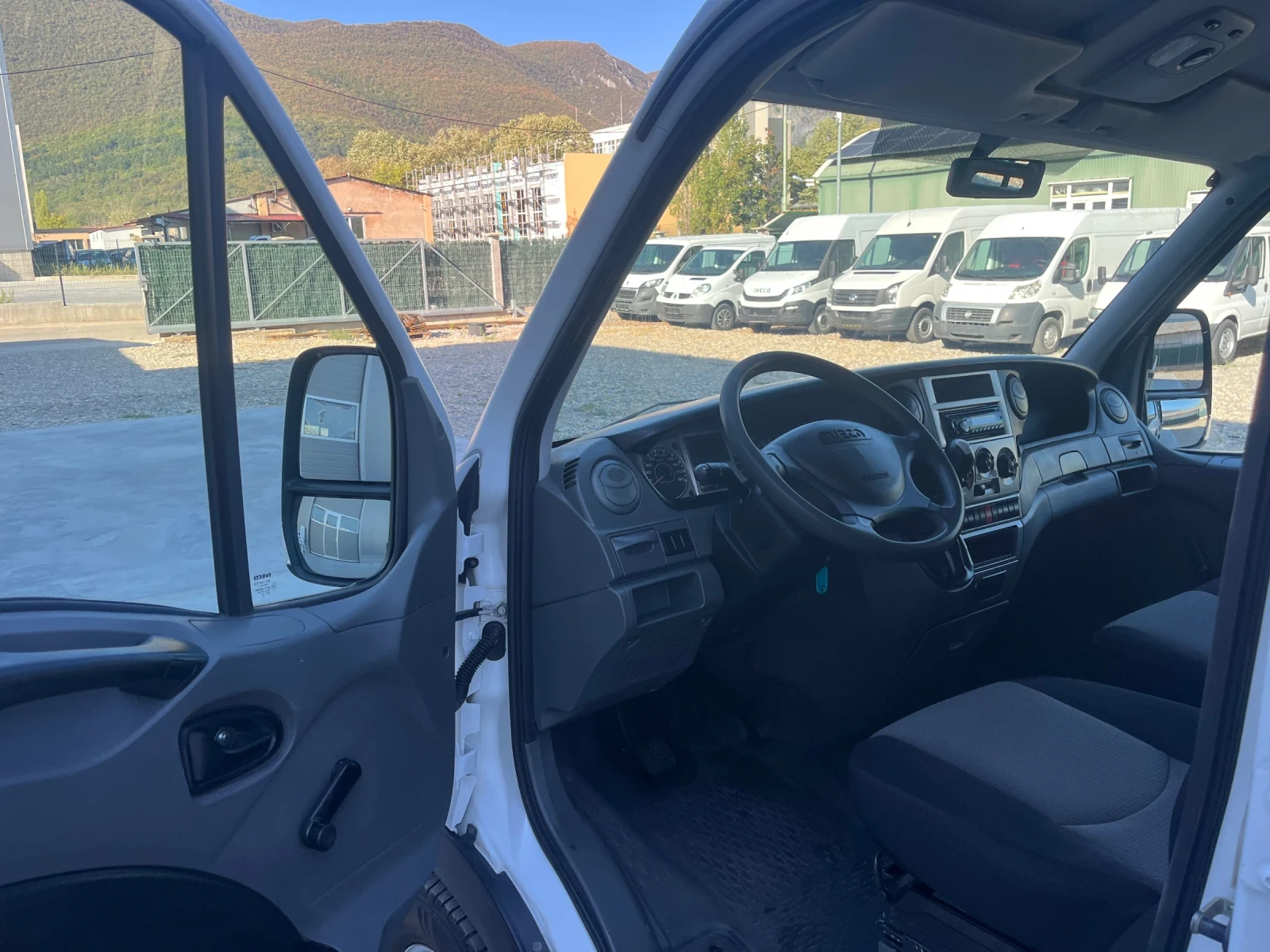 Iveco 35s12 2.3Mjet 122хил км, снимка 7 - Бусове и автобуси - 55985495