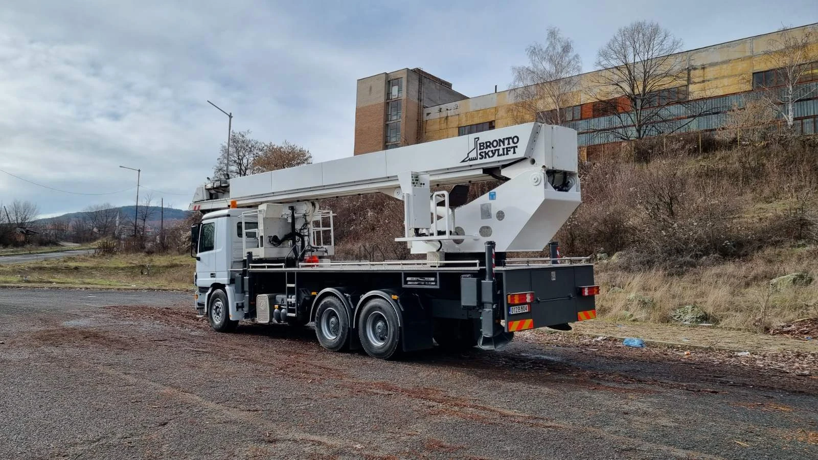 Автовишка Друга марка BRONTO SKYLIFT 40-2T1, снимка 3 - Индустриална техника - 53970866