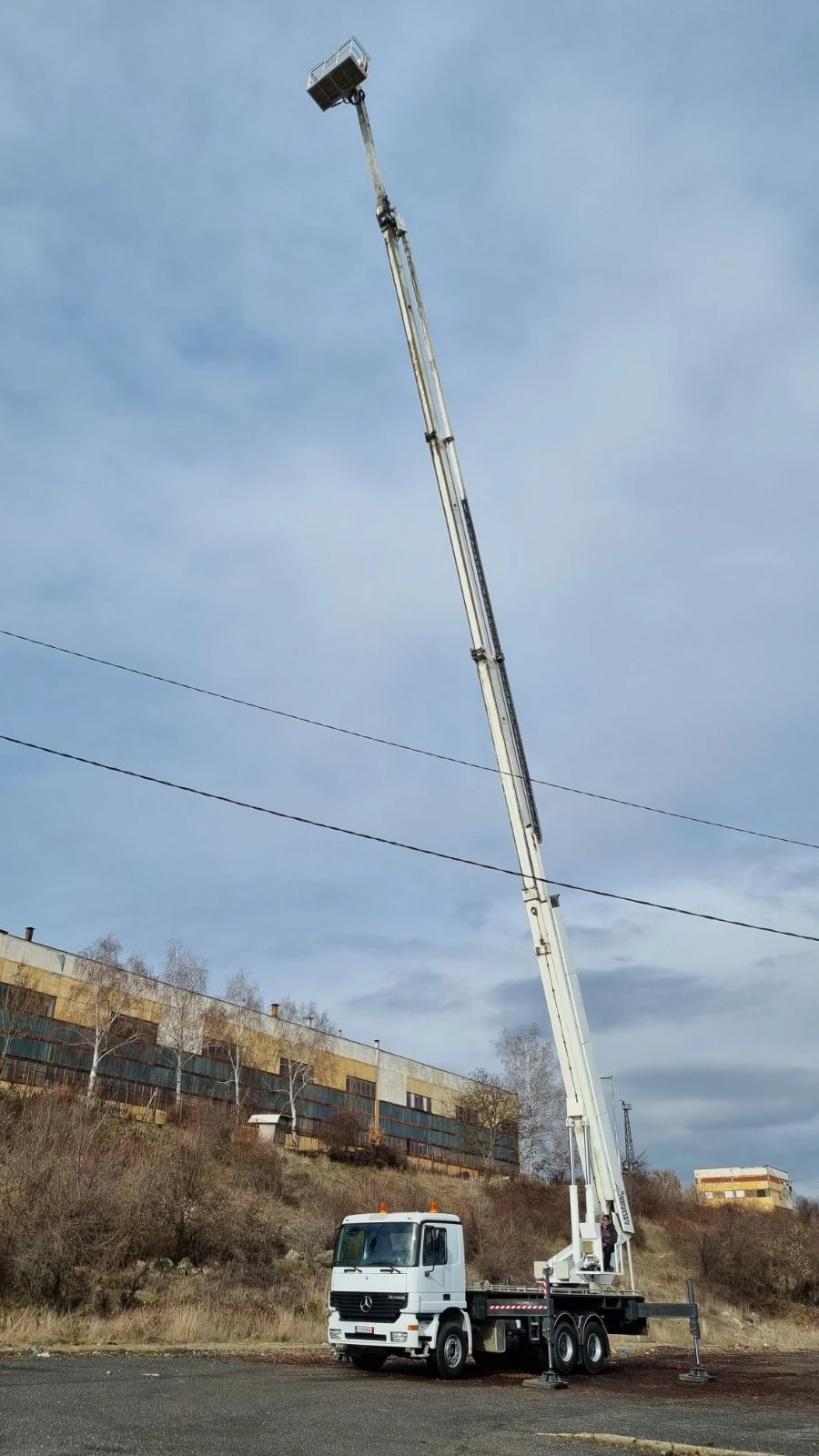 Автовишка Друга марка BRONTO SKYLIFT 40-2T1, снимка 8 - Индустриална техника - 53970866
