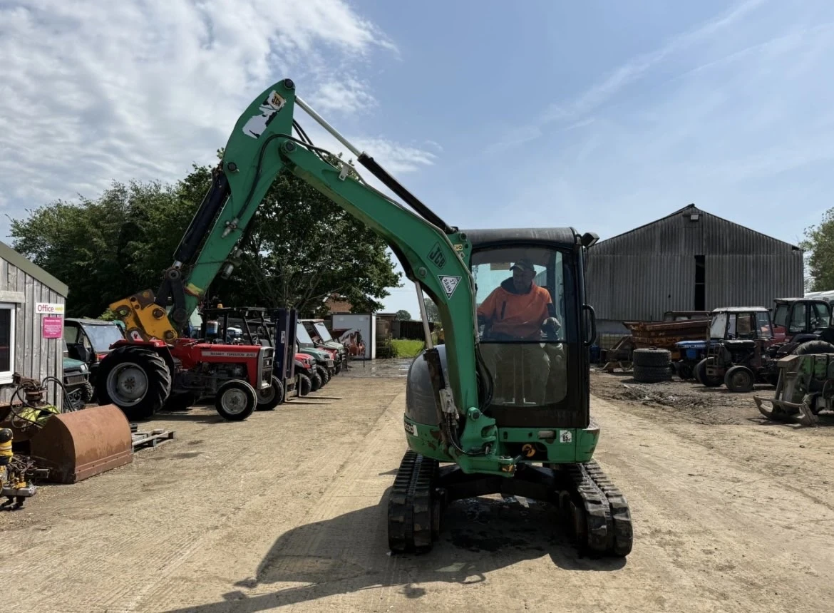 Багер JCB 8030, снимка 3 - Индустриална техника - 54811163
