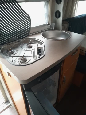 Каравана HYMER / ERIBA Feeling 430, снимка 9