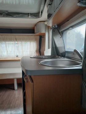 Каравана HYMER / ERIBA Feeling 430, снимка 12