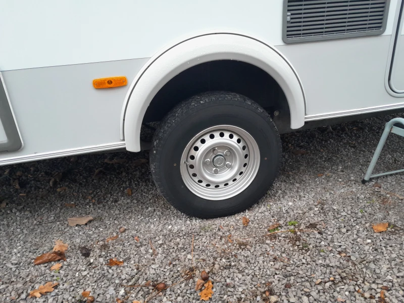 Каравана HYMER / ERIBA Feeling 430, снимка 3 - Каравани и кемпери - 52892909