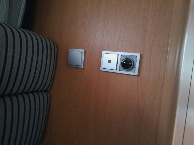 Каравана HYMER / ERIBA Feeling 430, снимка 13 - Каравани и кемпери - 52892909