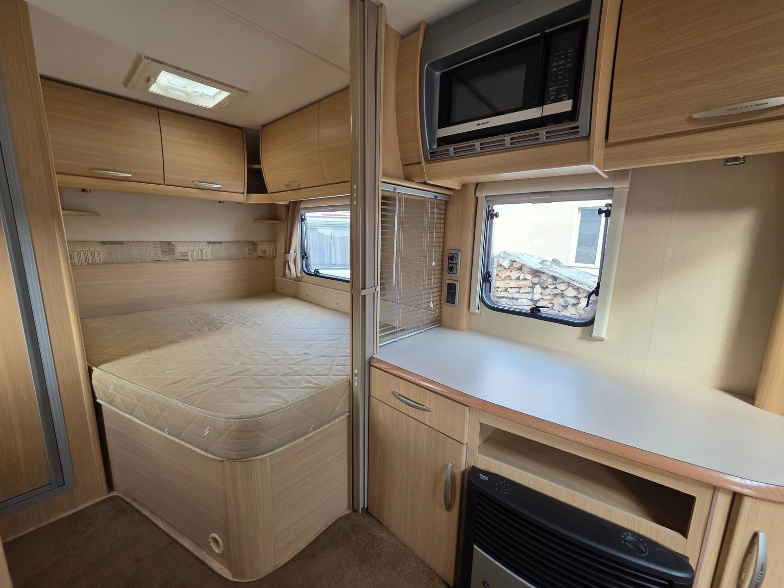 Каравана Swift Abbey Vogue, снимка 8 - Каравани и кемпери - 54113697