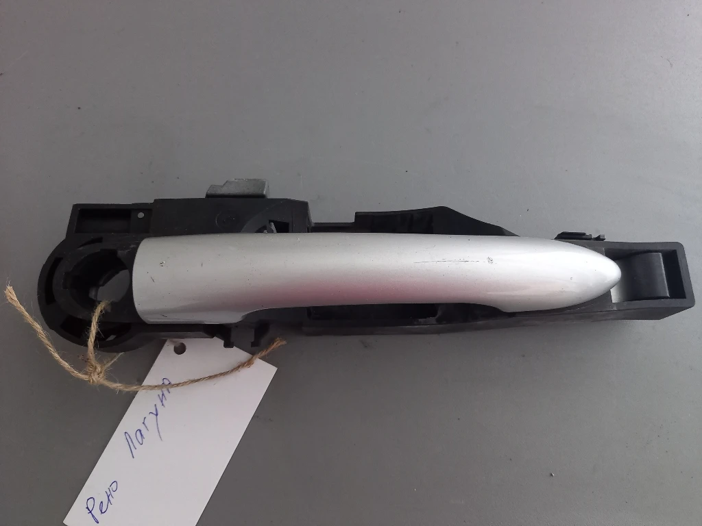 Дръжка врата външна предна лява Рено Лагуна (сива)