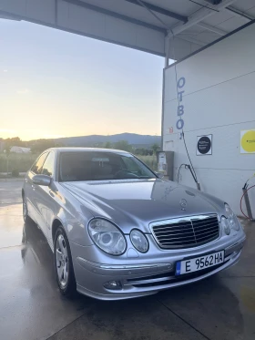 Mercedes-Benz E 320, снимка 1