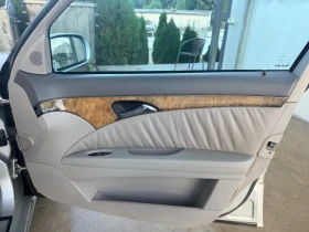 Mercedes-Benz E 320, снимка 7