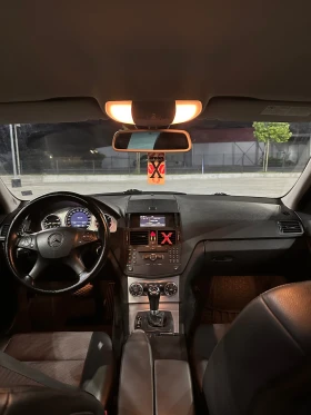 Mercedes-Benz C 220, снимка 6