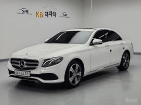 ������ Mercedes-Benz E 300