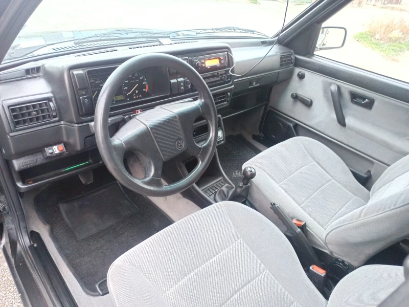 VW Golf 1.6 ГАЗ, КЛИМАТИК , снимка 14 - Автомобили и джипове - 48226793