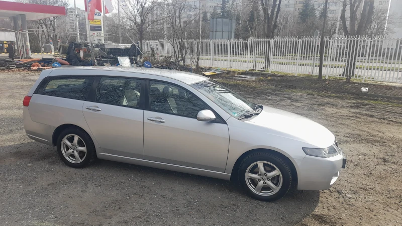 Honda Accord 2.0  бензин 155 кс, снимка 3 - Автомобили и джипове - 48906955