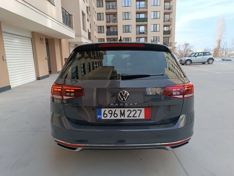 VW Passat Elegance, Digital, Distronic, Камера, Обслужен, снимка 6 - Автомобили и джипове - 49439260