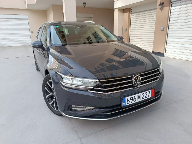 VW Passat Elegance, Digital, Distronic, Камера, Обслужен, снимка 2 - Автомобили и джипове - 49439260