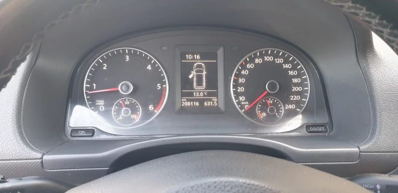 VW Caddy, снимка 11 - Автомобили и джипове - 52342089