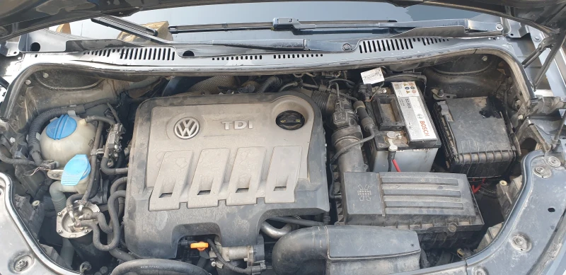 VW Caddy, снимка 12 - Автомобили и джипове - 52342089