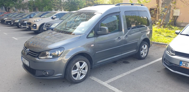 VW Caddy, снимка 14 - Автомобили и джипове - 52342089