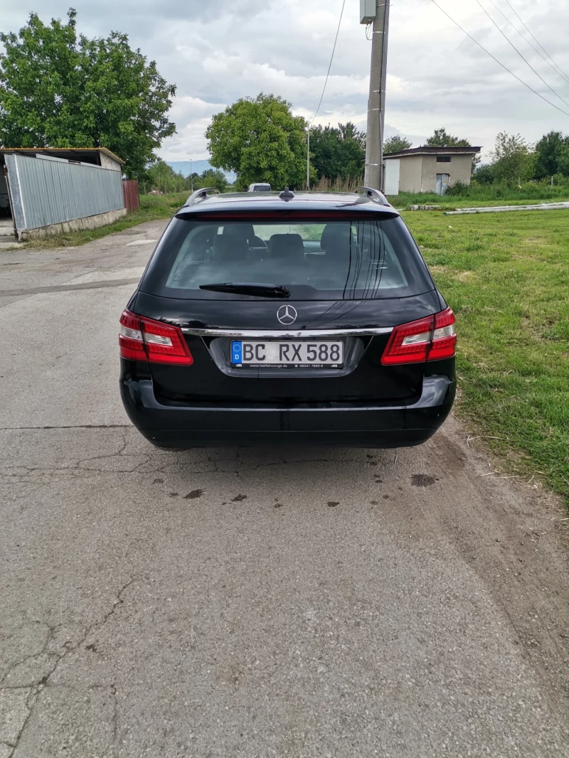 Mercedes-Benz E 200, снимка 3 - Автомобили и джипове - 50492499