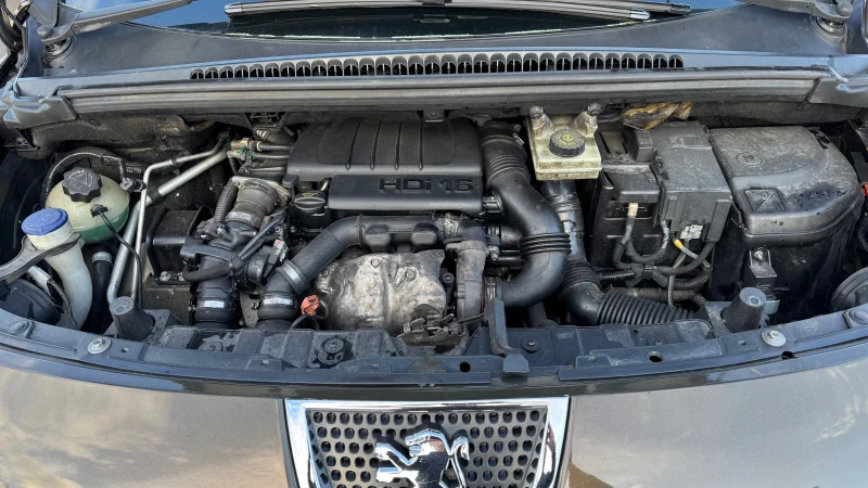 Peugeot 3008 1.6 HDI, снимка 10 - Автомобили и джипове - 52616877
