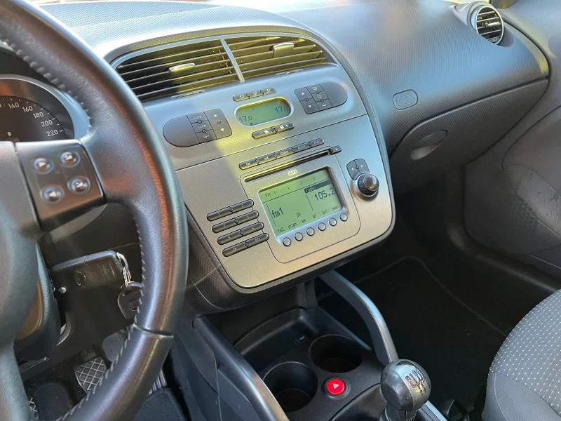 Seat Altea XL 1.9TDI, снимка 9 - Автомобили и джипове - 52776573