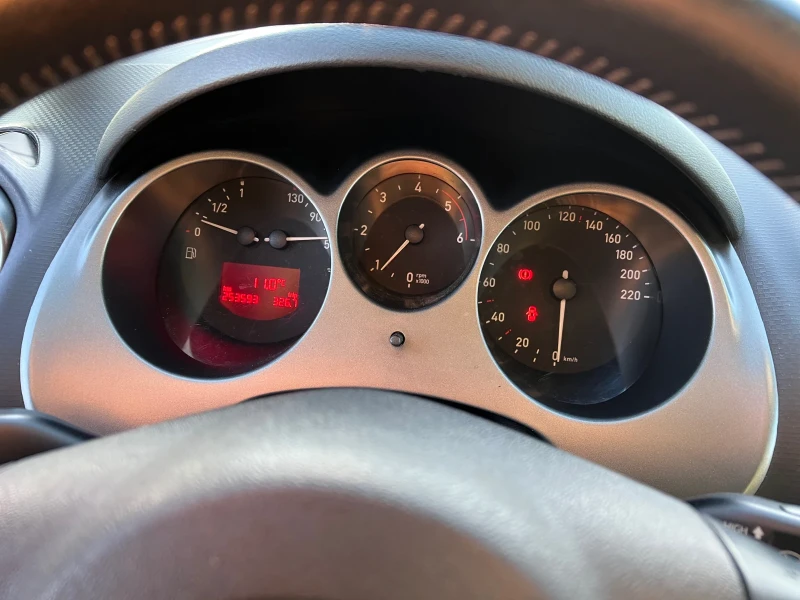 Seat Altea XL 1.9TDI, снимка 8 - Автомобили и джипове - 52776573