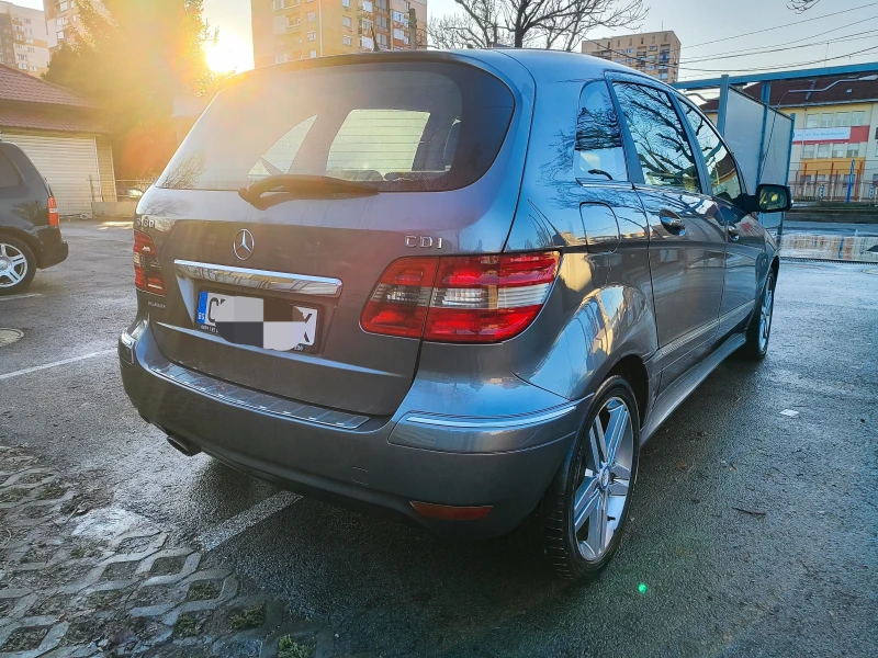 Mercedes-Benz B 180, снимка 6 - Автомобили и джипове - 52946478