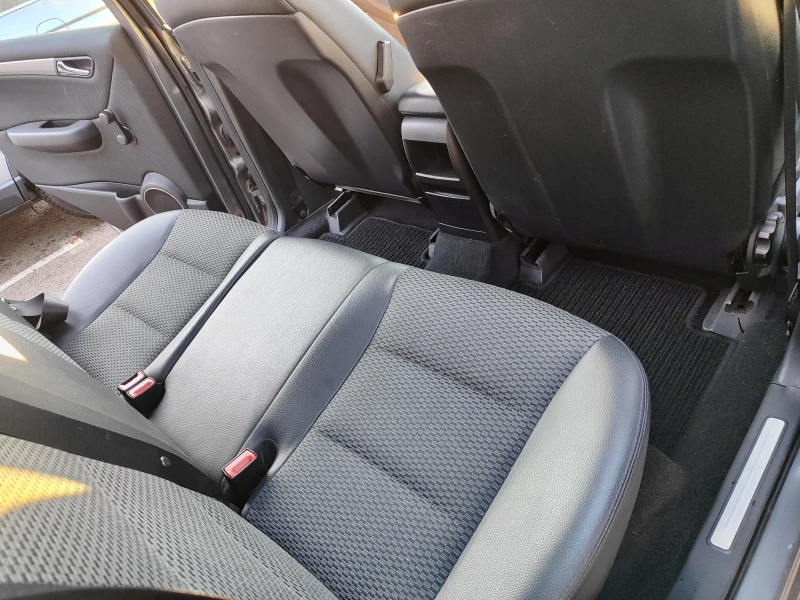 Mercedes-Benz B 180, снимка 3 - Автомобили и джипове - 52946478