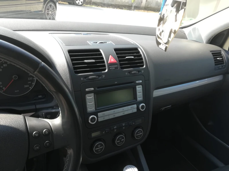 VW Golf 5, снимка 9 - Автомобили и джипове - 52961891