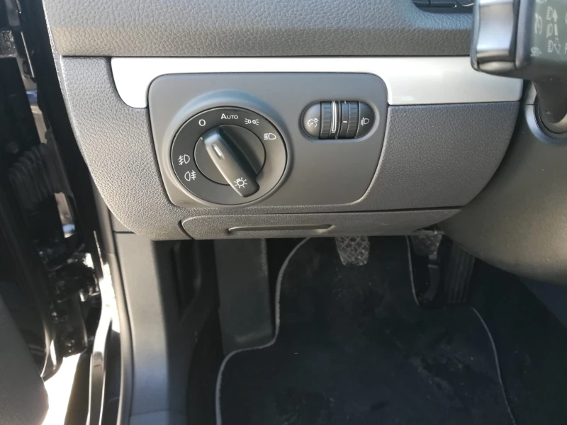 VW Golf 5, снимка 11 - Автомобили и джипове - 52961891