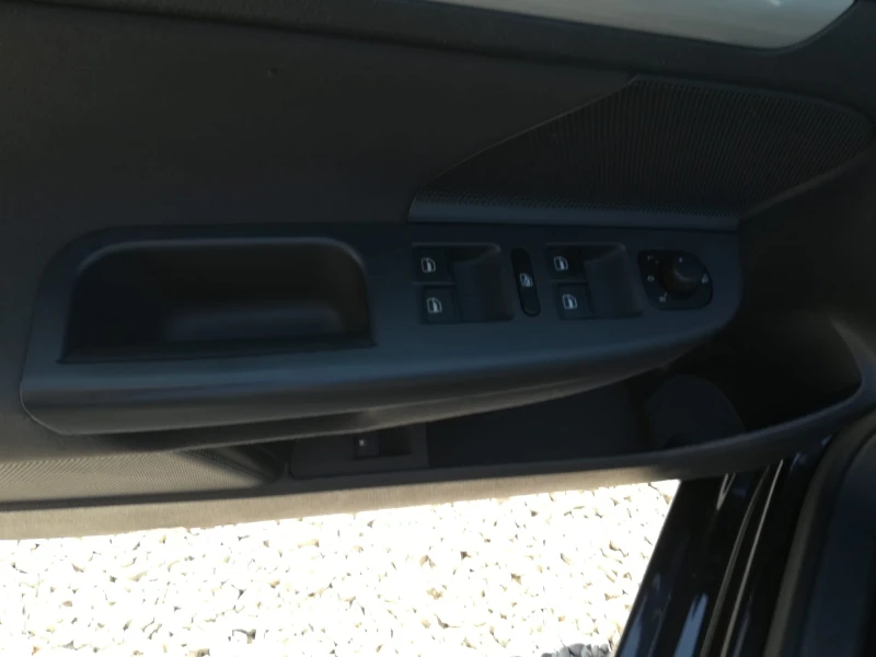 VW Golf 5, снимка 12 - Автомобили и джипове - 52961891