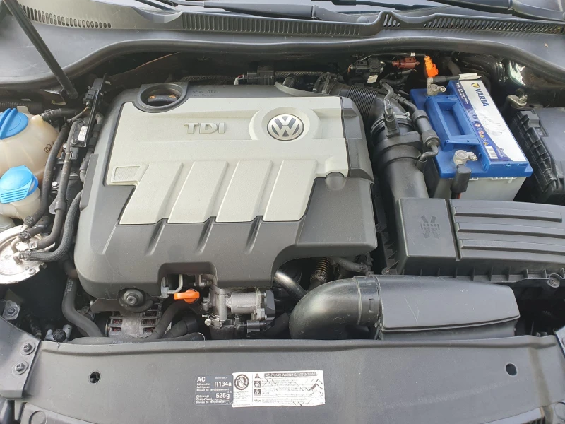 VW Golf 2, 0 TDI  110 Италия , снимка 6 - Автомобили и джипове - 53463282