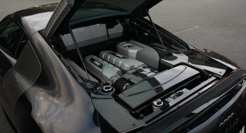 Audi R8 V10 5.2 FSI R-Tronic, снимка 3 - Автомобили и джипове - 53922062