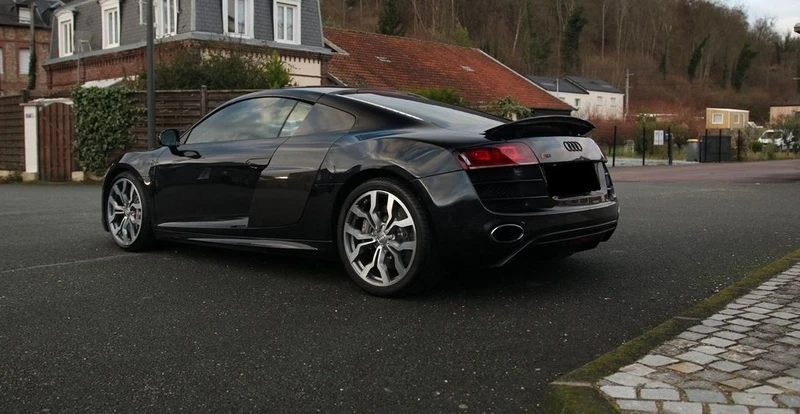 Audi R8 V10 5.2 FSI R-Tronic, снимка 2 - Автомобили и джипове - 53922062