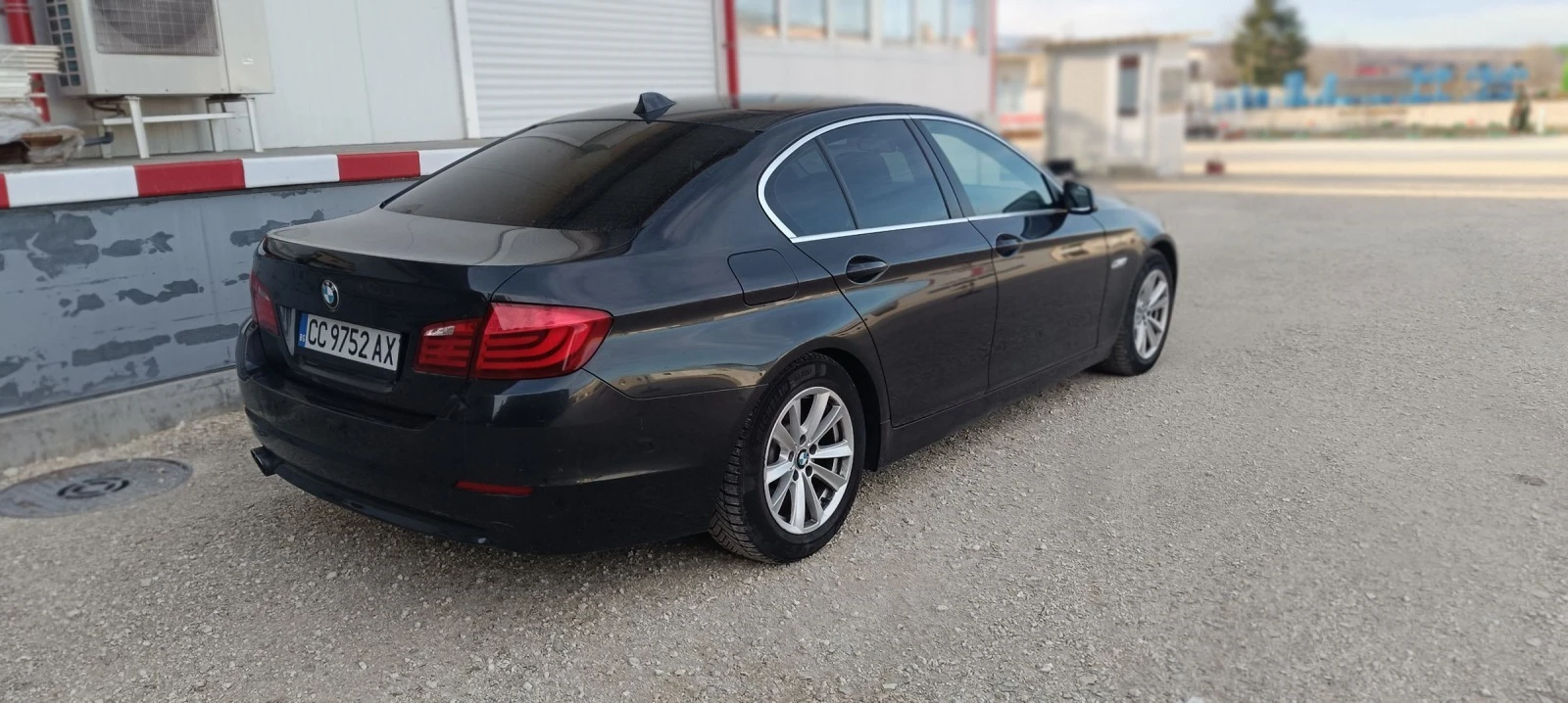 BMW 520 2012 г. 184 к.с. Автоматик  - изображение 3