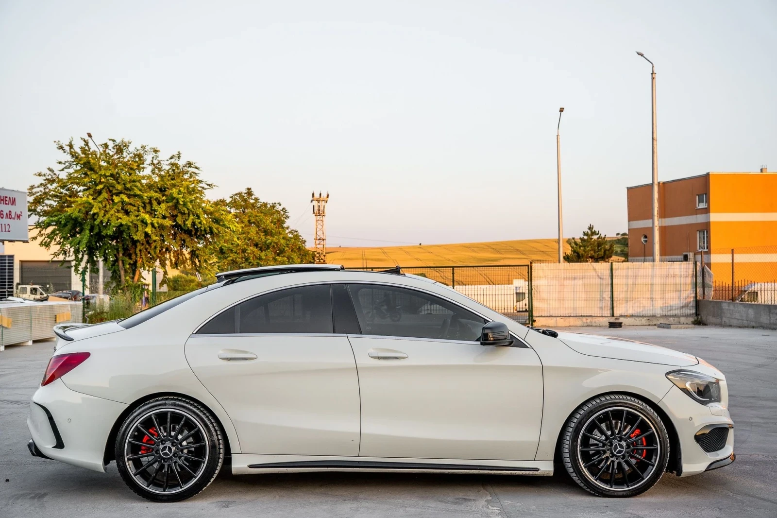 Mercedes-Benz CLA 220 AMG / PANORAMA / LED / AMBIENT - изображение 6
