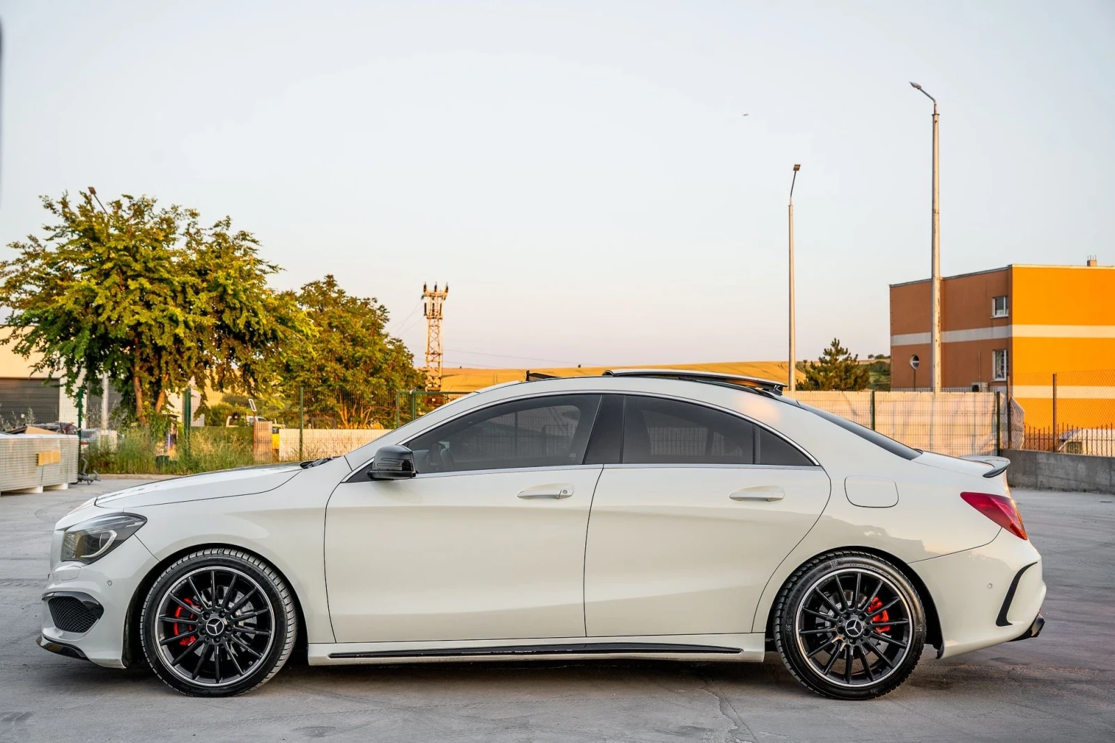 Mercedes-Benz CLA 220 AMG / PANORAMA / LED / AMBIENT - изображение 7