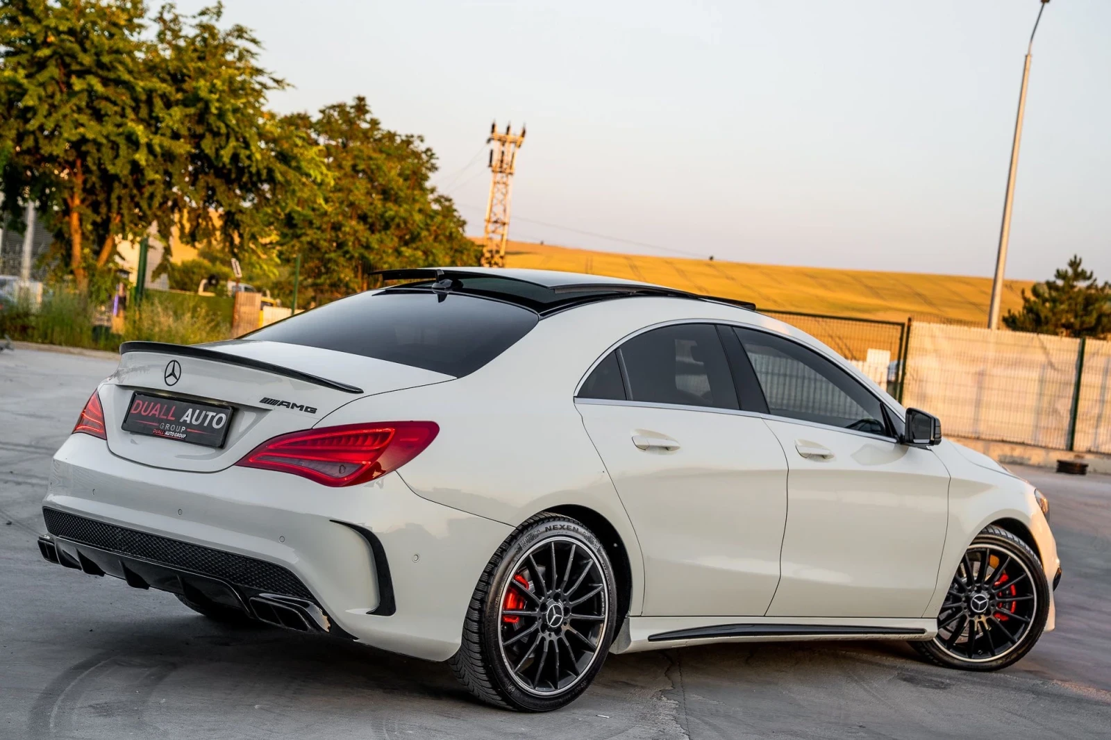 Mercedes-Benz CLA 220 AMG / PANORAMA / LED / AMBIENT - изображение 4