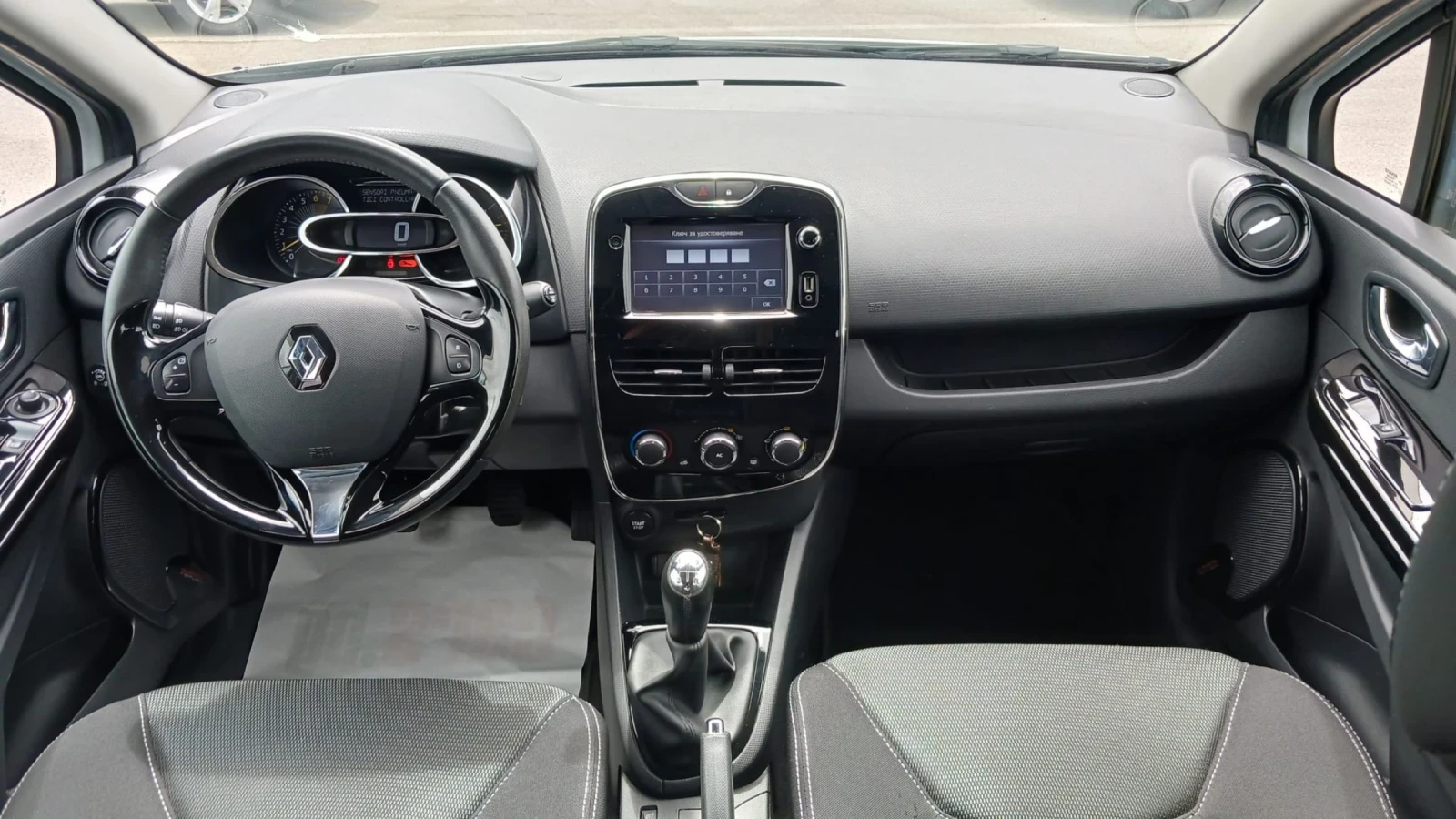 Renault Clio 1.2 16V - изображение 8
