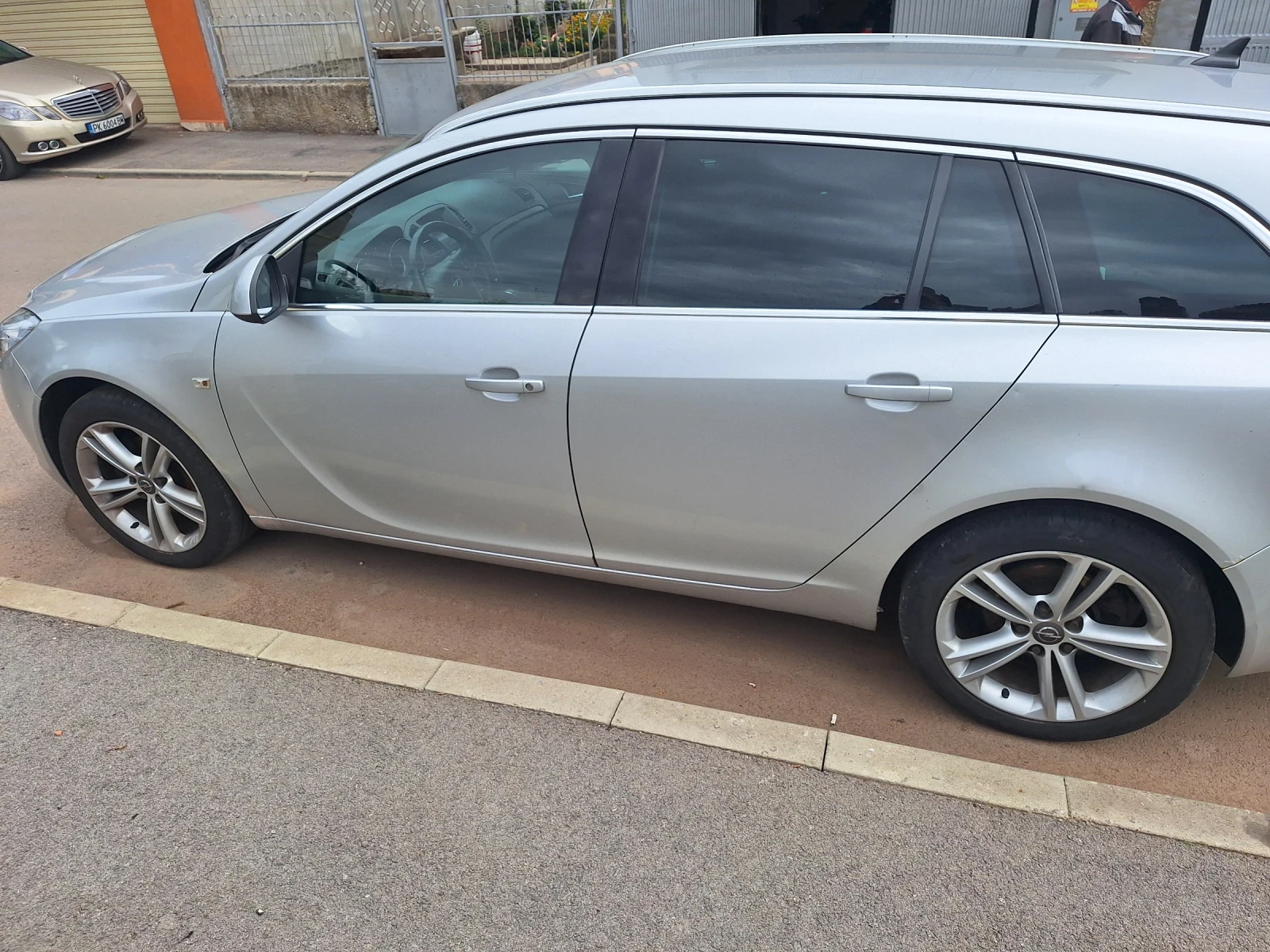 Opel Insignia  - изображение 2