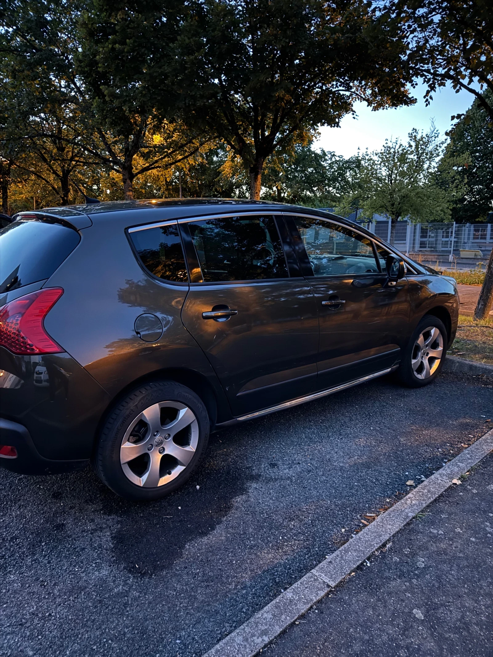 Peugeot 3008 1.6 HDI - изображение 2