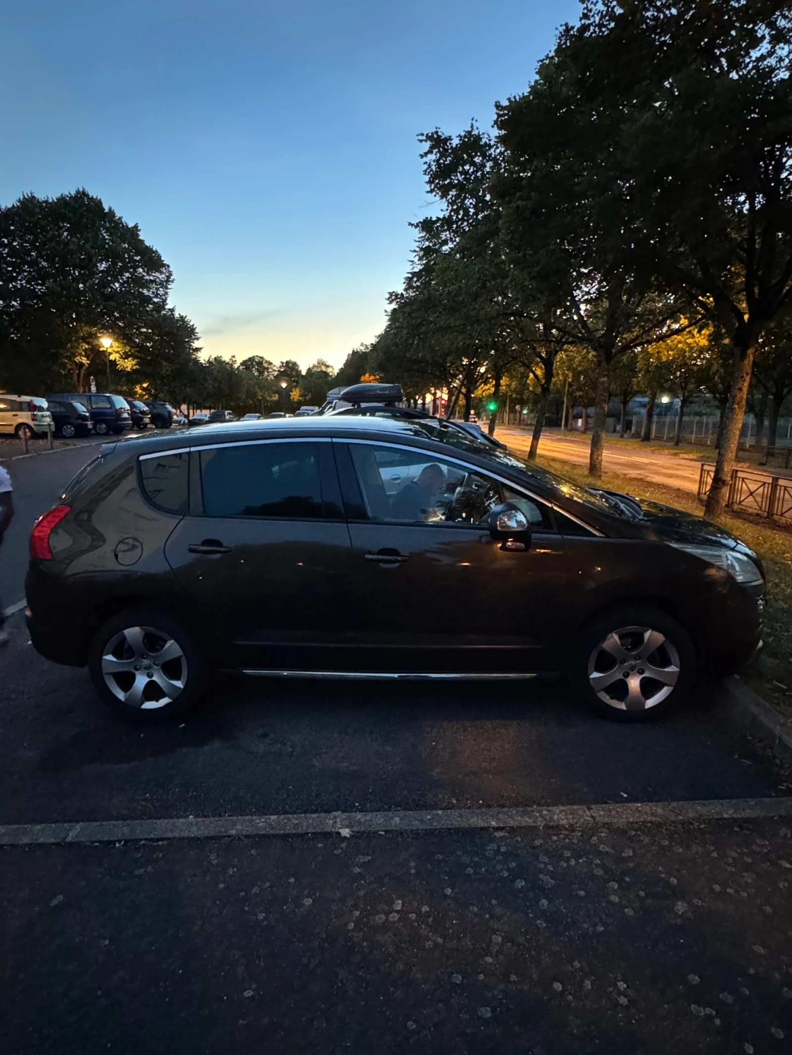 Peugeot 3008 1.6 HDI - изображение 3