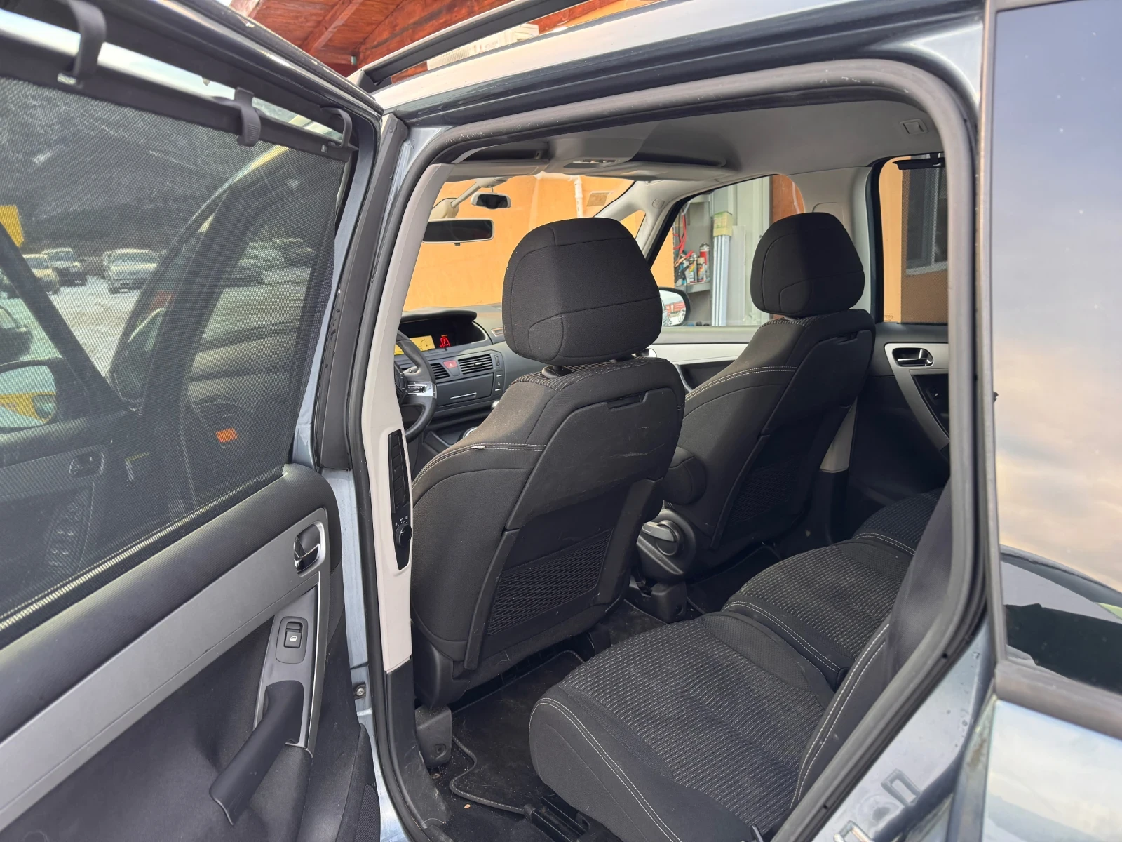 Citroen Grand C4 Picasso 1.6 HDI / 7 местен - изображение 8