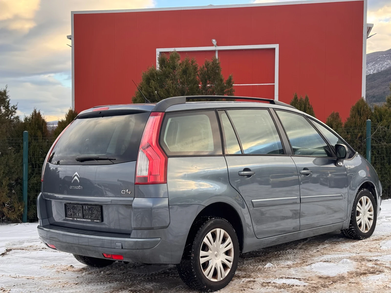 Citroen Grand C4 Picasso 1.6 HDI / 7 местен - изображение 4