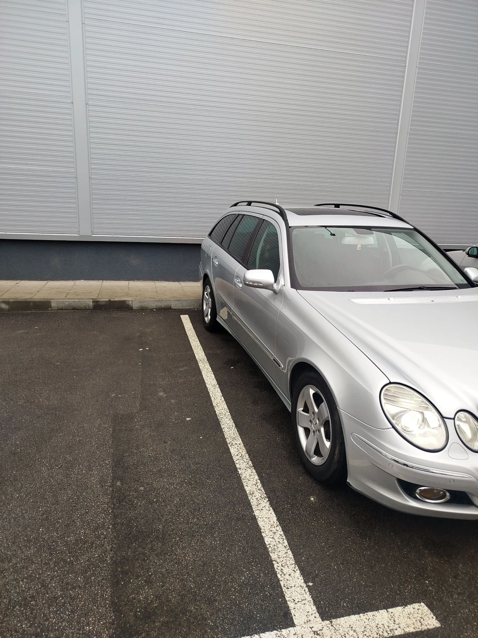 Mercedes-Benz E 200 Kompressor LPG - изображение 2