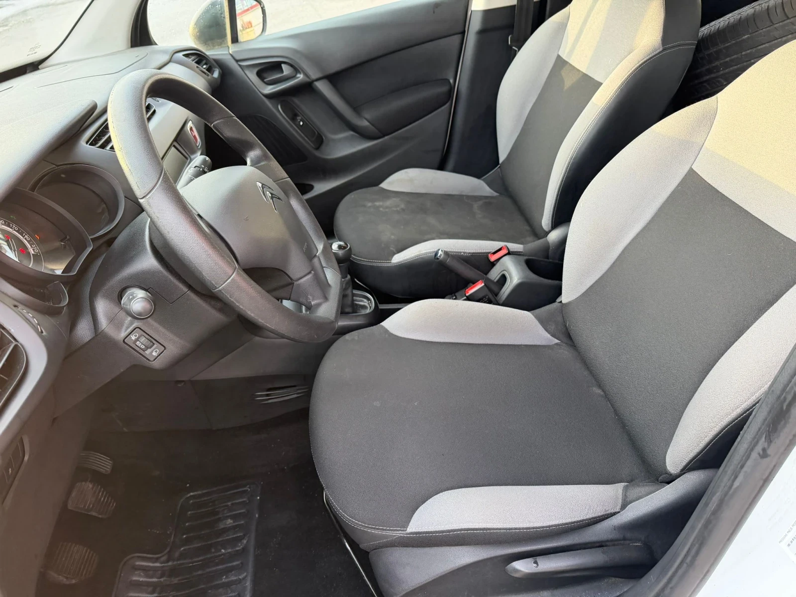 Citroen C3 1.0i klima euro 6 - изображение 8