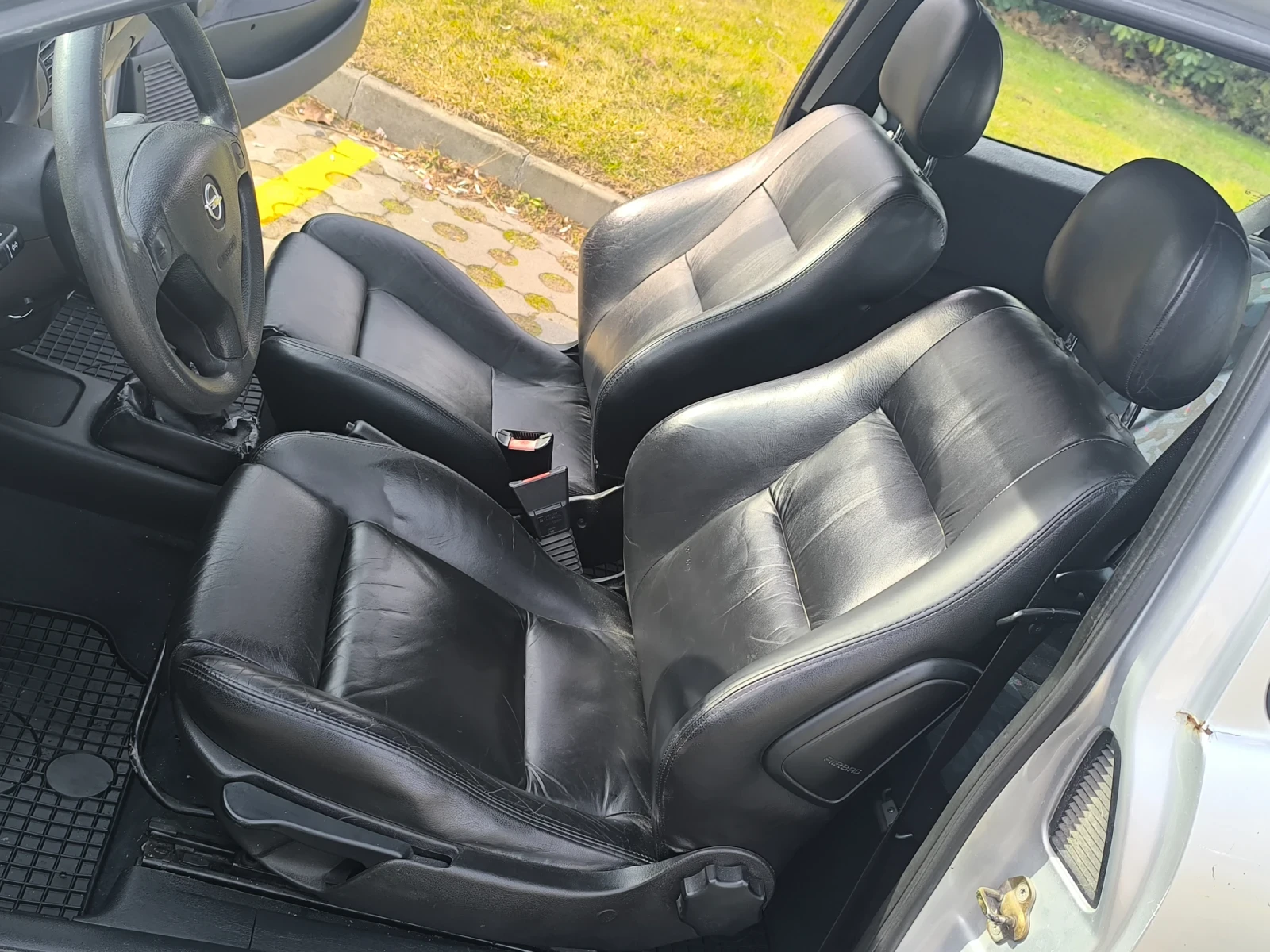 Opel Corsa Edition 2000 - GSI Line X12XE - изображение 8