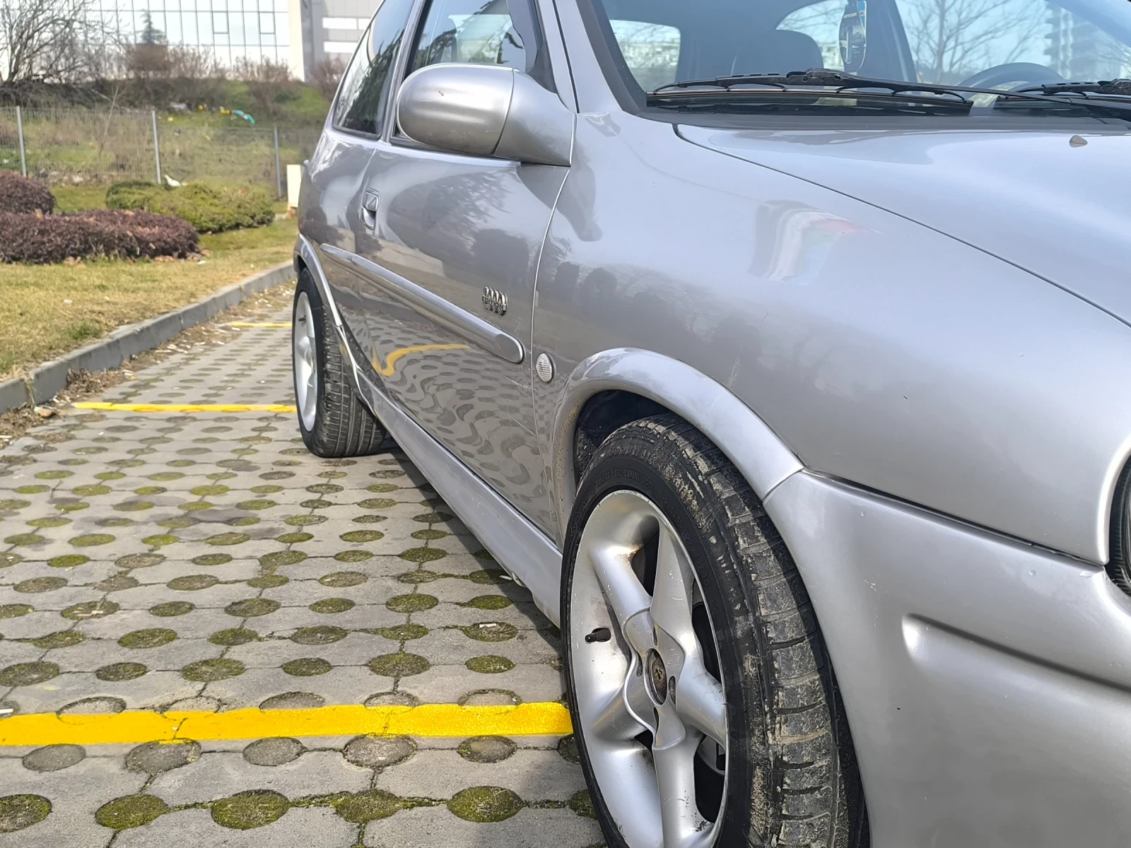 Opel Corsa Edition 2000 - GSI Line X12XE - изображение 4