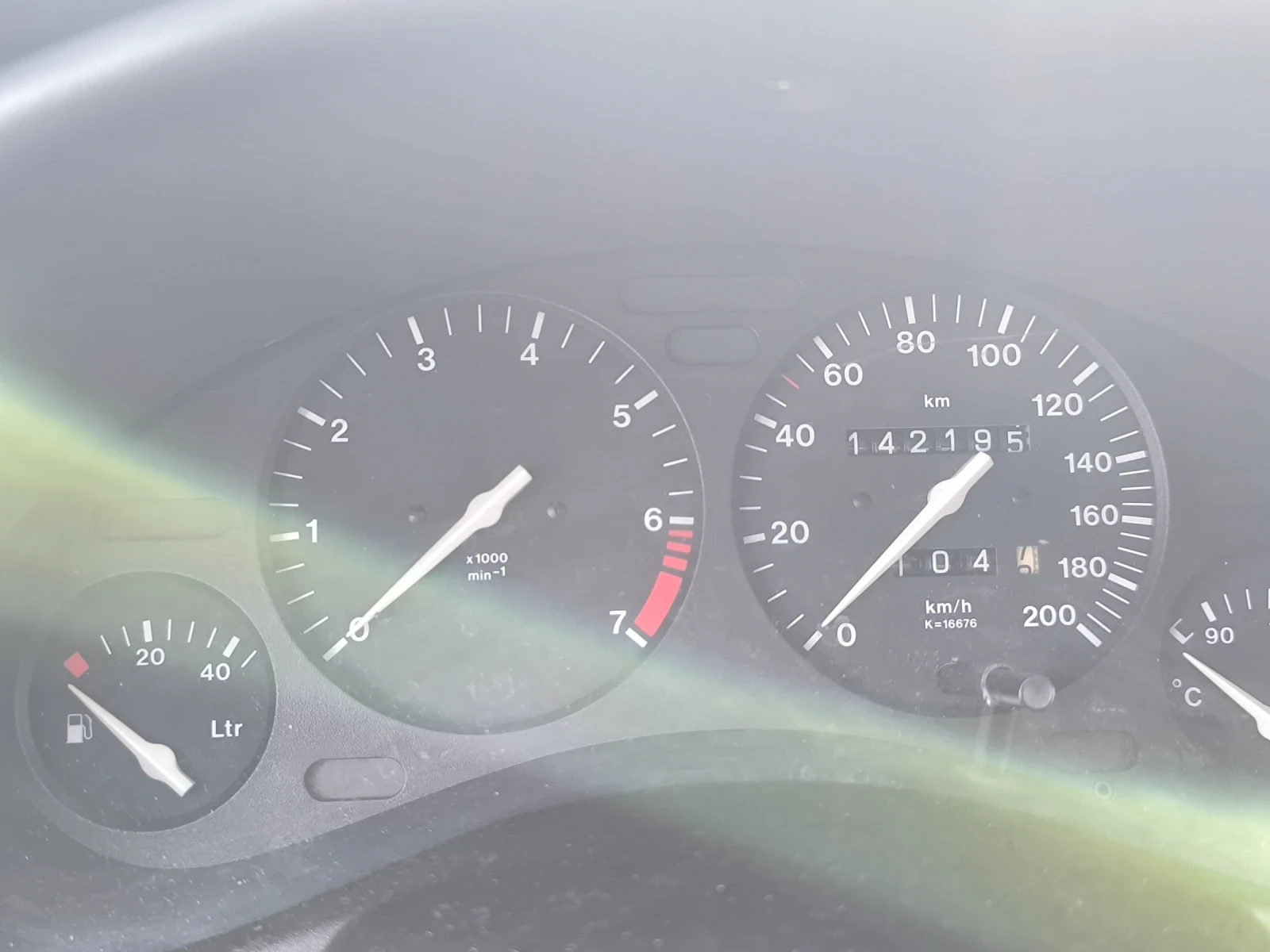 Opel Corsa Edition 2000 - GSI Line X12XE - изображение 10