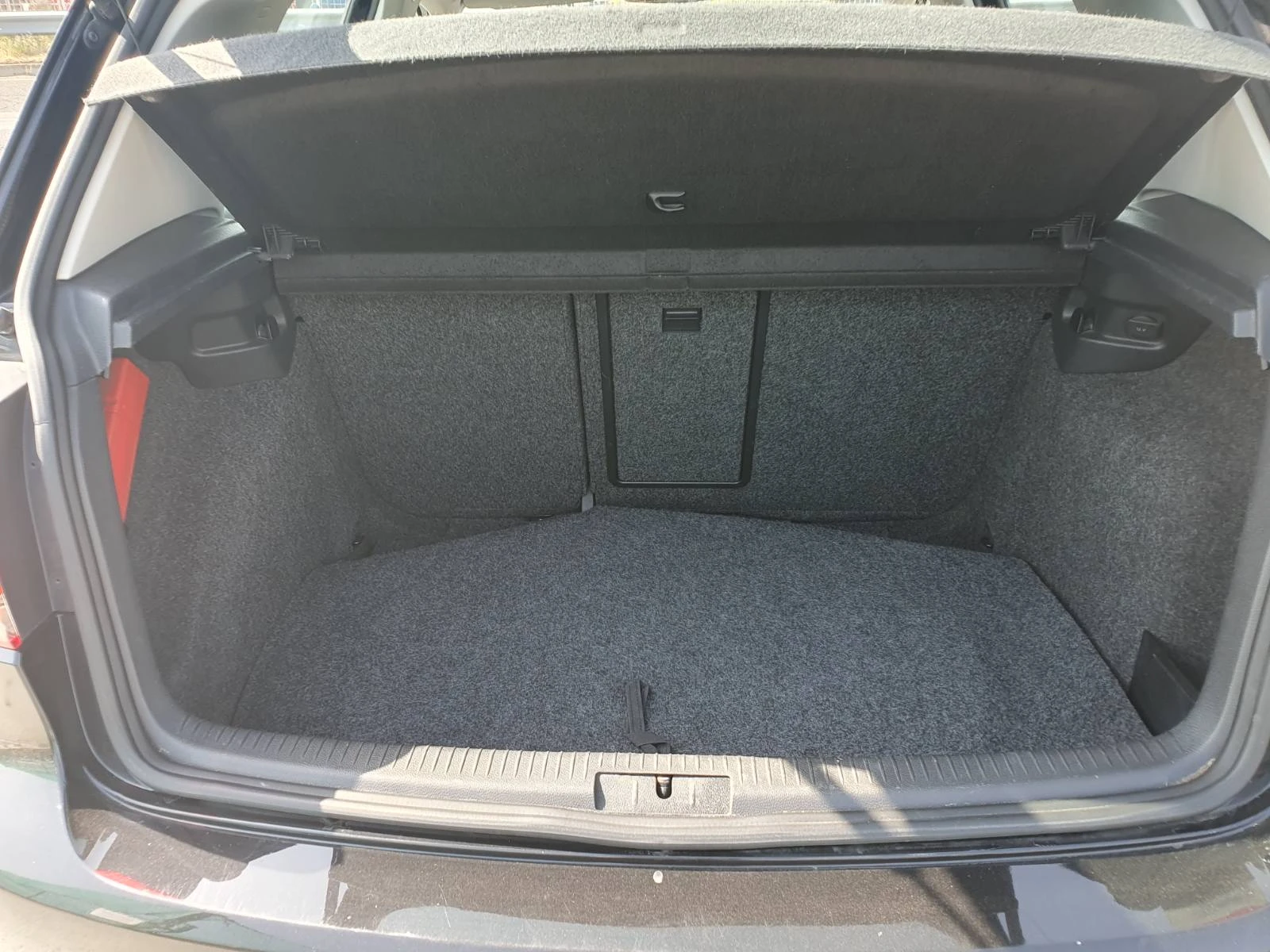 VW Golf 2, 0 TDI  110 Италия  - изображение 8