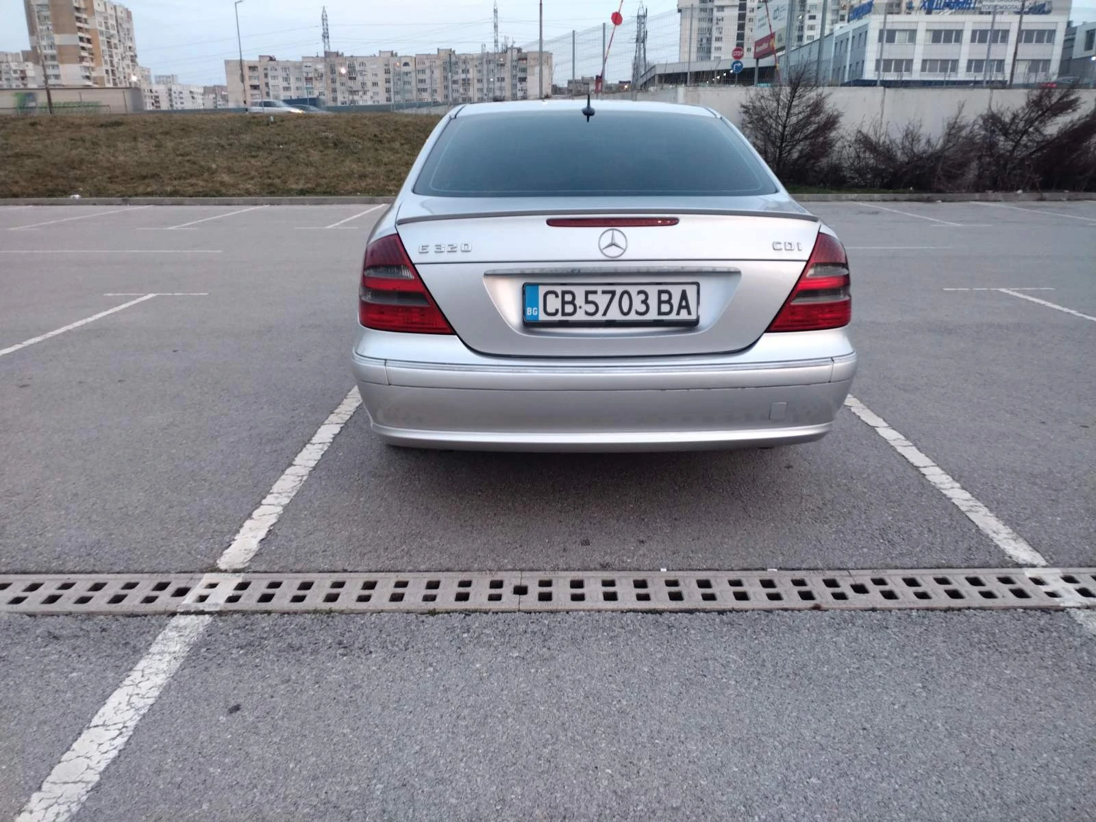 Mercedes-Benz E 320, снимка 6 - Автомобили и джипове - 53891764